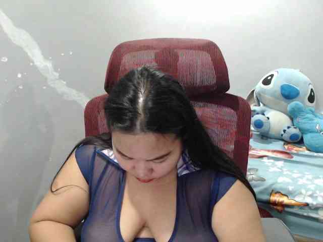 BubbleButtPinay webcam
