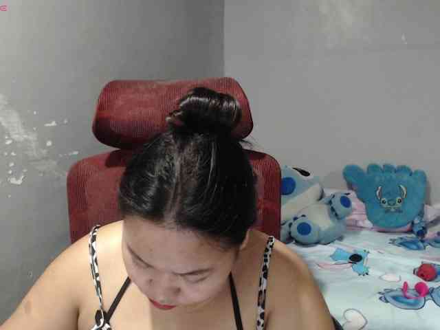 BubbleButtPinay webcam