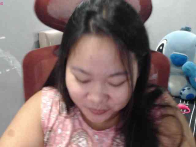 Modella: BubbleButtPinay