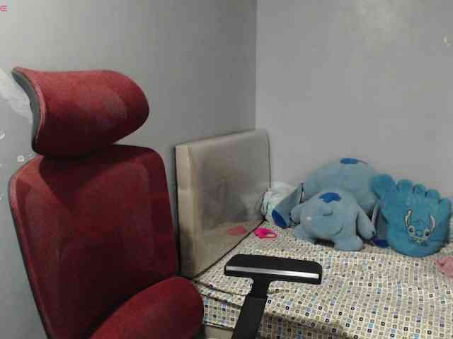 BubbleButtPinay webcam