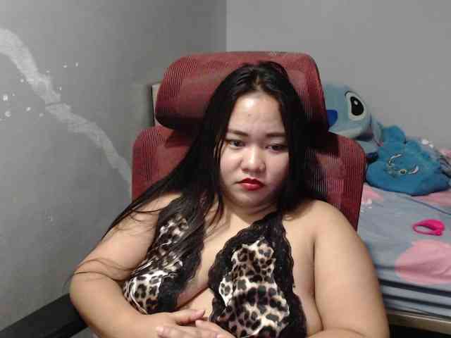 BubbleButtPinay webcam