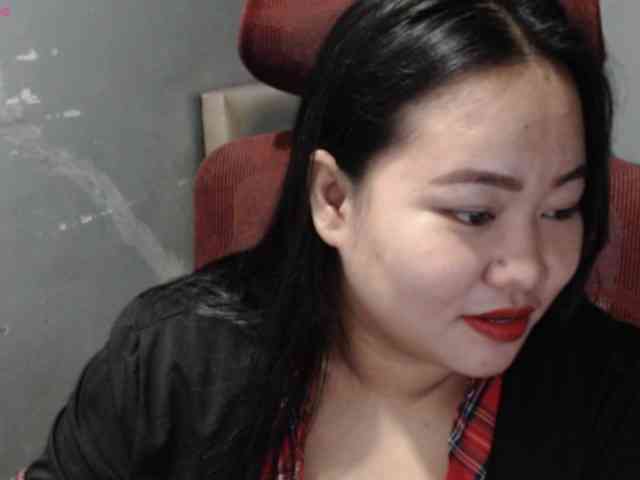BubbleButtPinay webcam