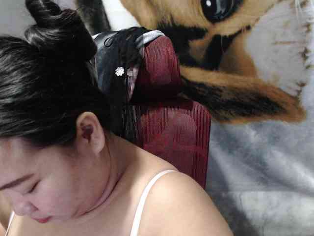 BubbleButtPinay webcam