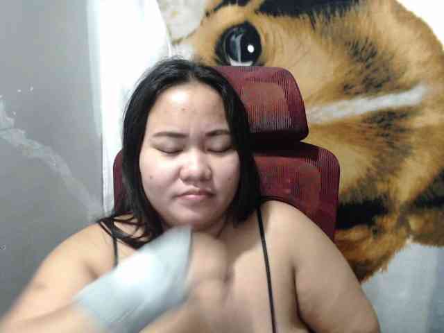 BubbleButtPinay webcam
