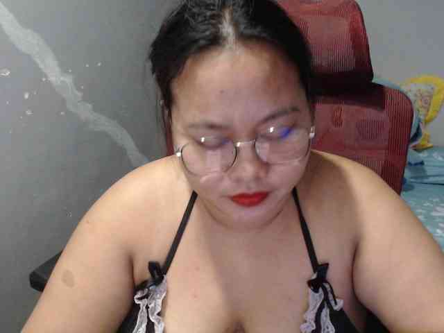 BubbleButtPinay webcam