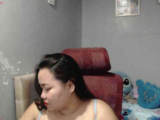 BubbleButtPinay webcam