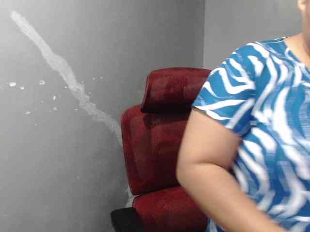 BubbleButtPinay webcam