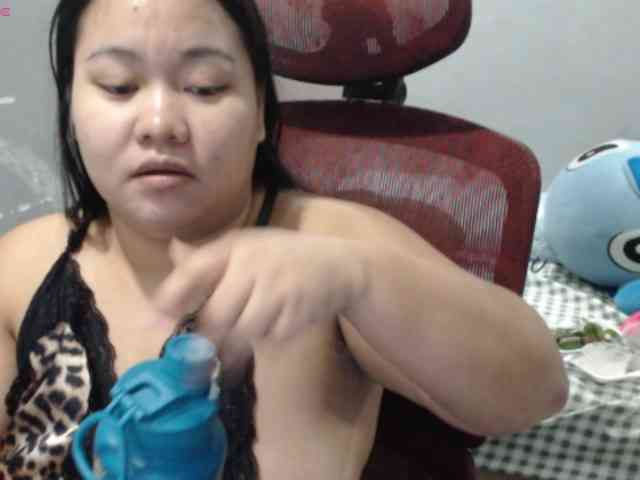 BubbleButtPinay webcam