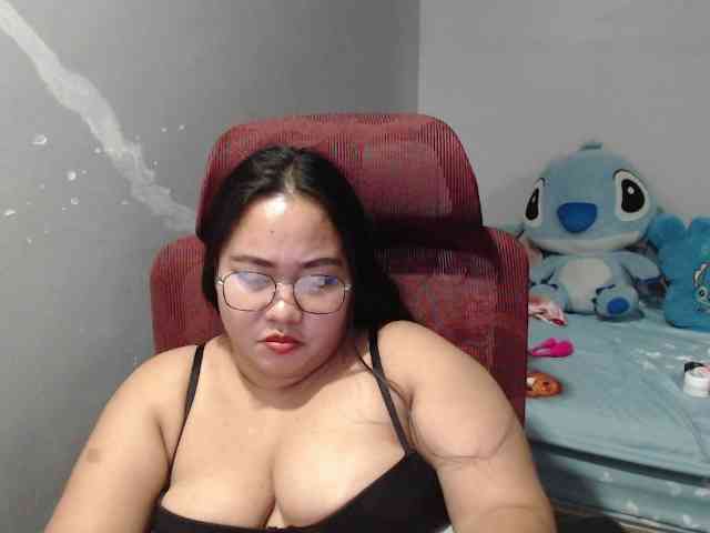 BubbleButtPinay webcam