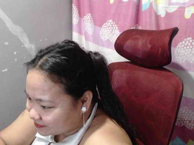 BubbleButtPinay webcam