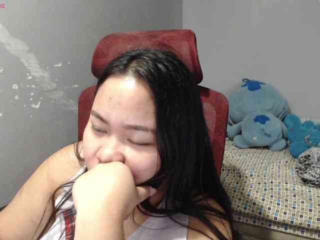 BubbleButtPinay webcam