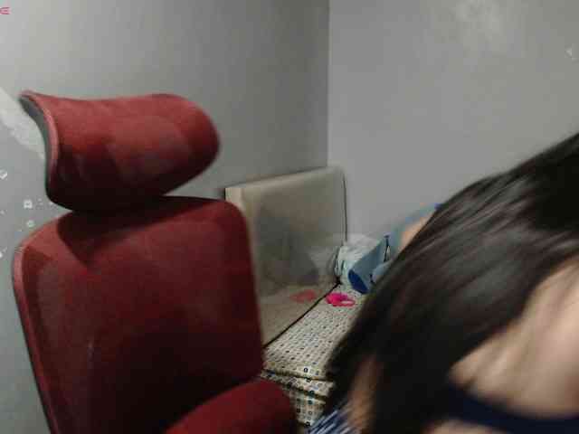 BubbleButtPinay webcam