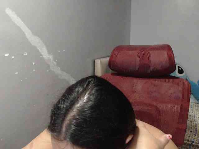 BubbleButtPinay webcam