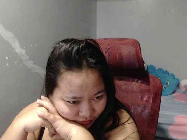 BubbleButtPinay webcam