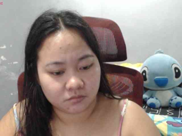 BubbleButtPinay webcam