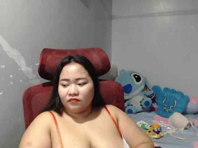 BubbleButtPinay webcam