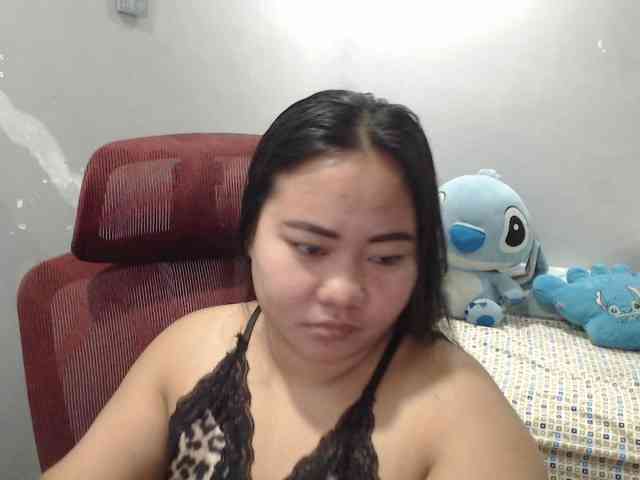 BubbleButtPinay webcam