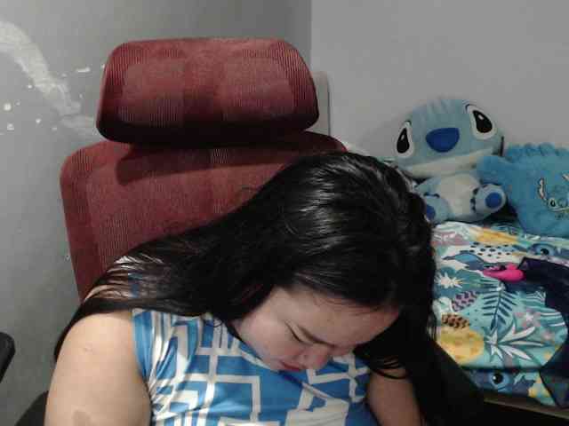 BubbleButtPinay webcam