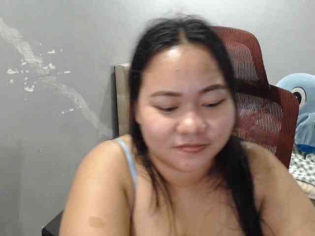 BubbleButtPinay webcam