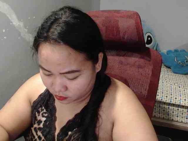 BubbleButtPinay webcam