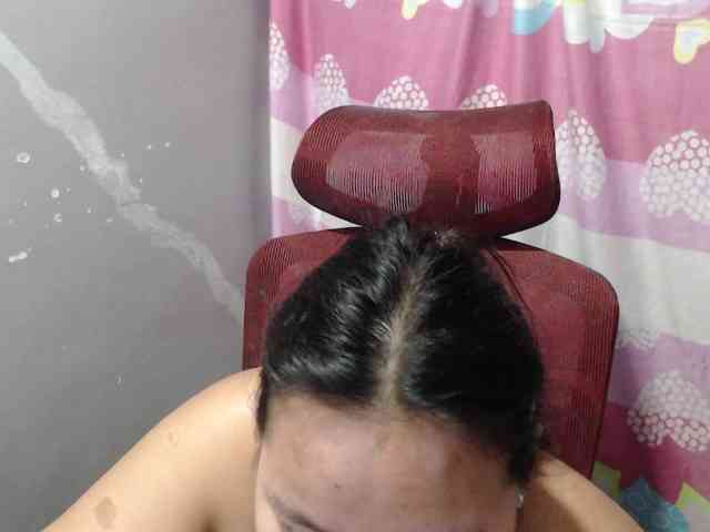 BubbleButtPinay webcam