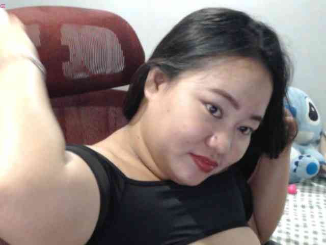 BubbleButtPinay webcam