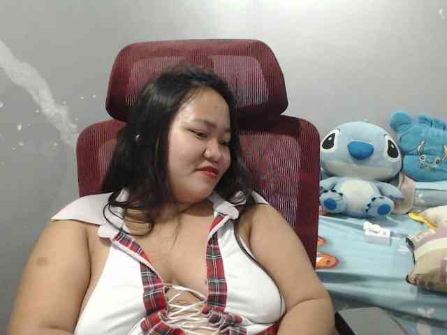 BubbleButtPinay webcam