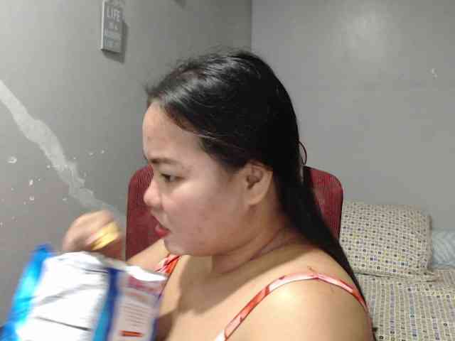 BubbleButtPinay webcam