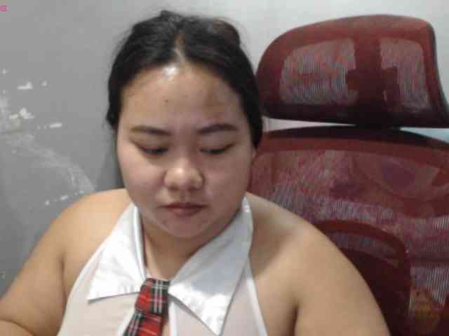 BubbleButtPinay webcam