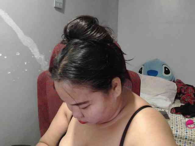 BubbleButtPinay webcam