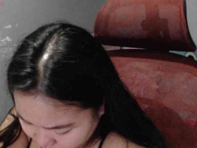 BubbleButtPinay webcam