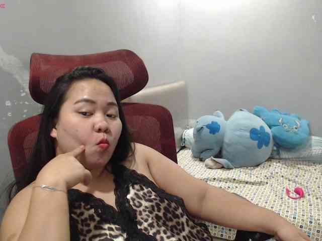BubbleButtPinay webcam