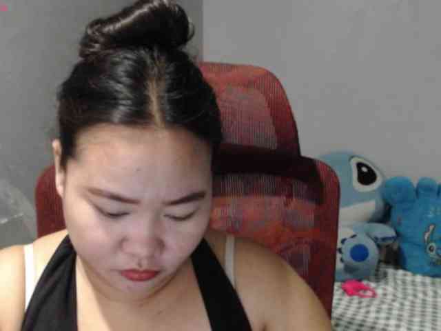 BubbleButtPinay webcam