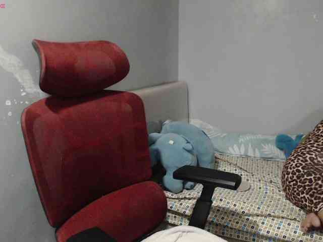 BubbleButtPinay webcam