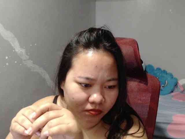 BubbleButtPinay webcam