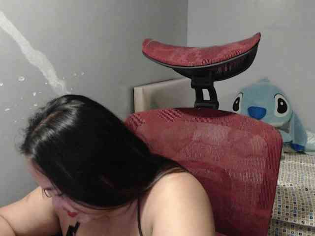 BubbleButtPinay webcam