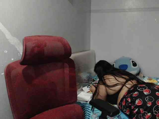 BubbleButtPinay webcam