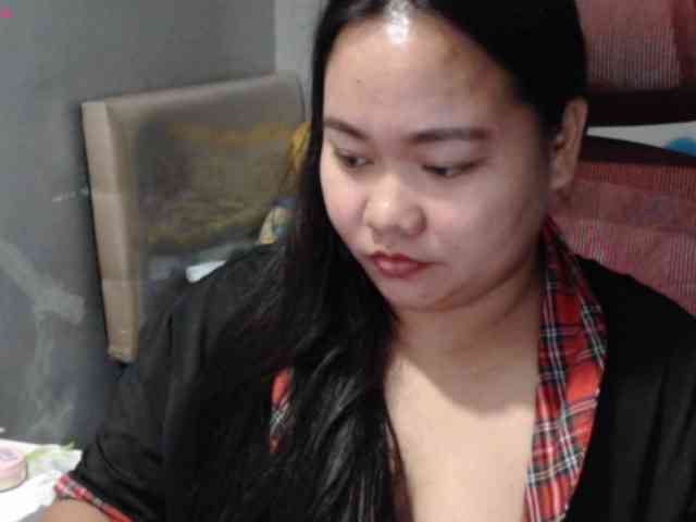 BubbleButtPinay webcam