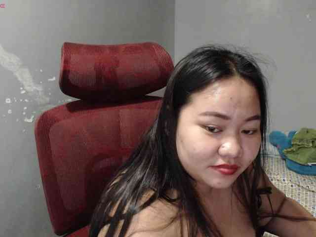 BubbleButtPinay webcam