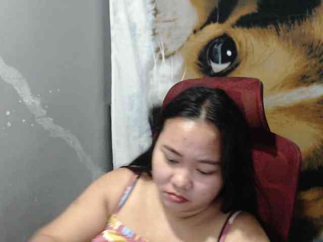 BubbleButtPinay webcam