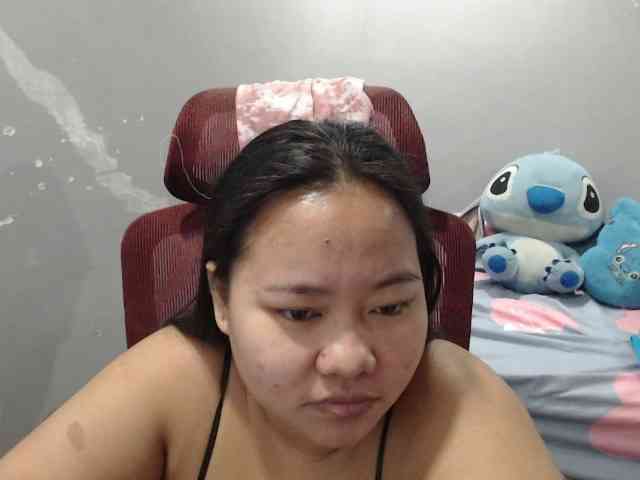 BubbleButtPinay webcam