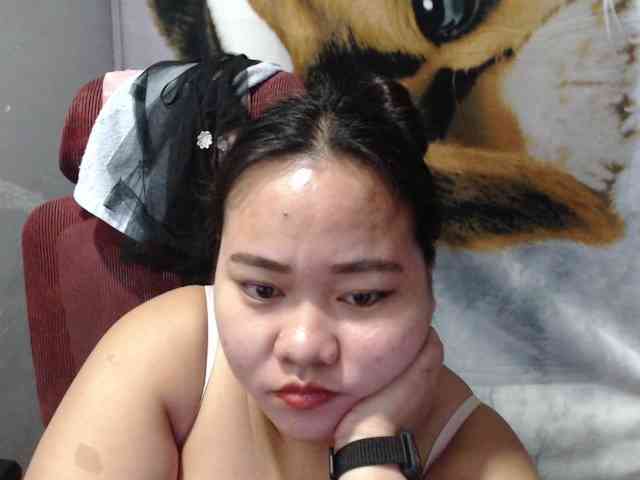 BubbleButtPinay webcam