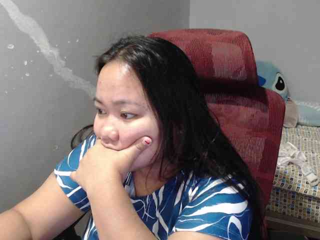 BubbleButtPinay webcam