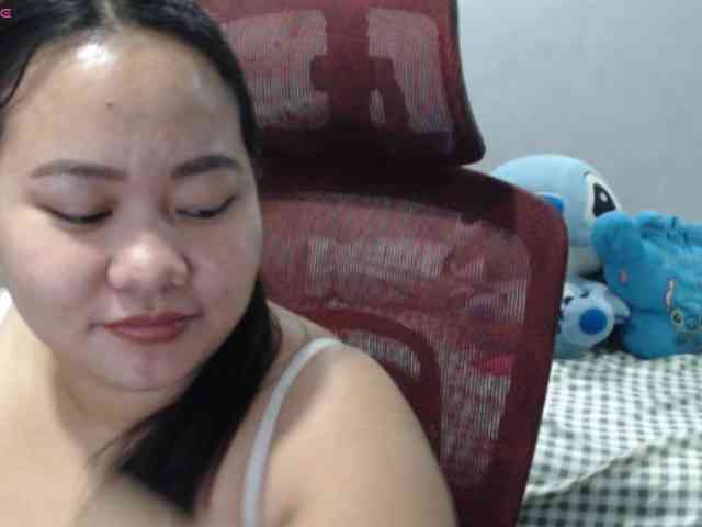BubbleButtPinay webcam
