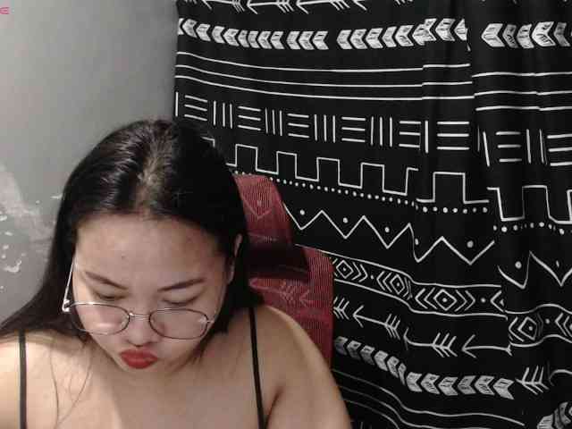BubbleButtPinay webcam