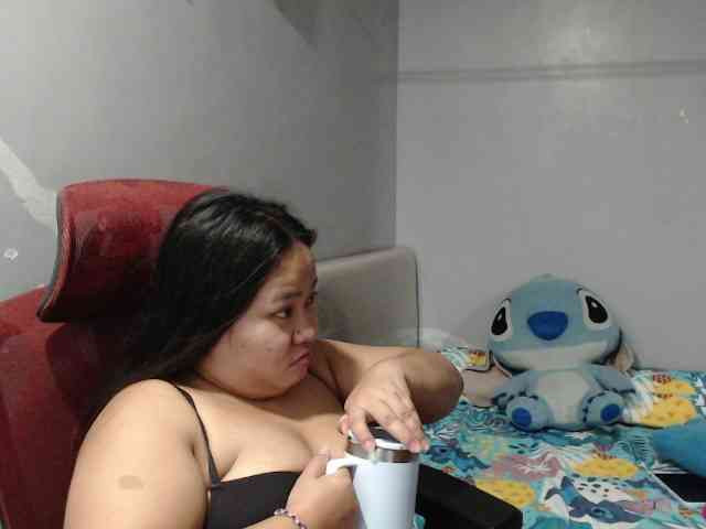BubbleButtPinay webcam