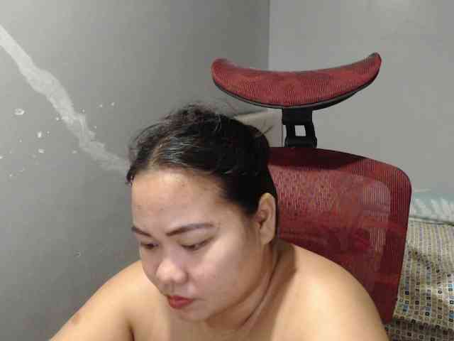 BubbleButtPinay webcam