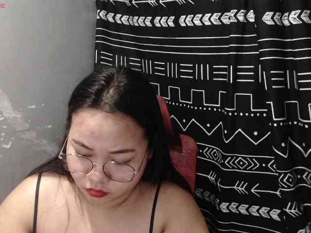 BubbleButtPinay webcam