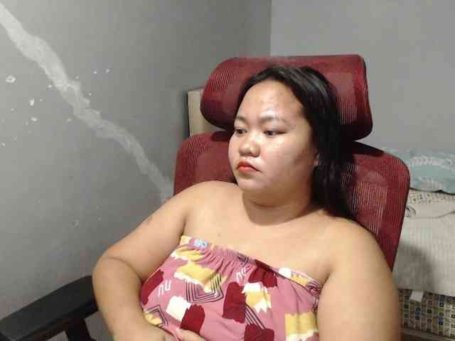 BubbleButtPinay webcam