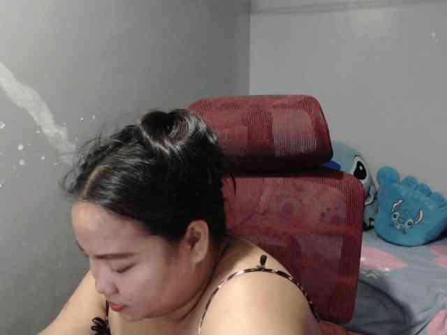 BubbleButtPinay webcam